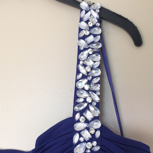 Classy Sapphire Blue Formal Evening Gown Dress - Picture 2 of 7